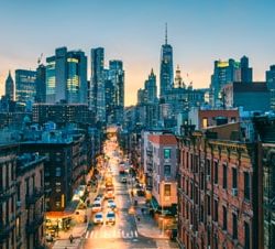 Reading practice on New York City with illustrated flashcards and video for intermediate English learners at LELB Society