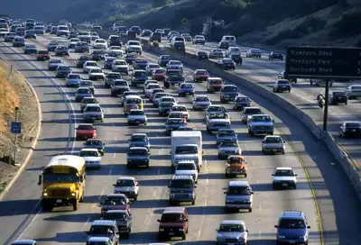 IELTS essay on traffic jam with complete scoring and analysis
